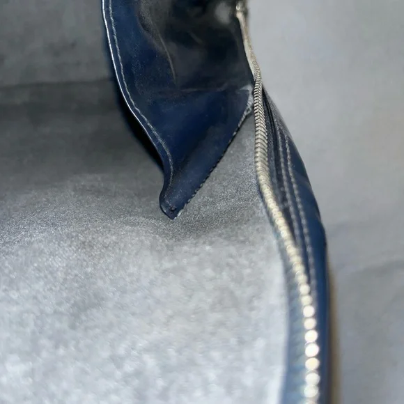 Gucci Bamboo Vintage Blue Patent Leather Sling Bag - Picture 10 of 14